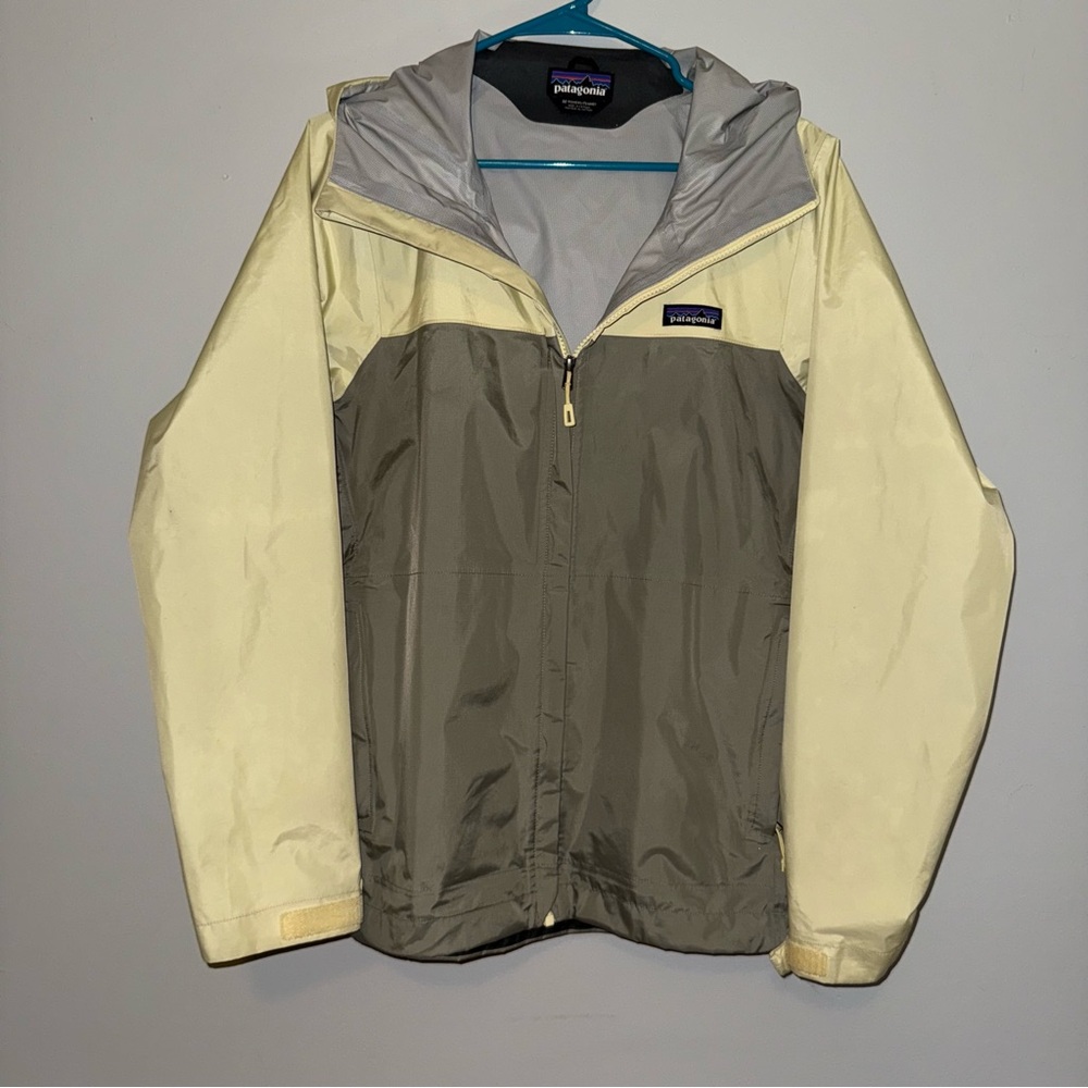 Patagonia Light Yellow and Gray Jacket